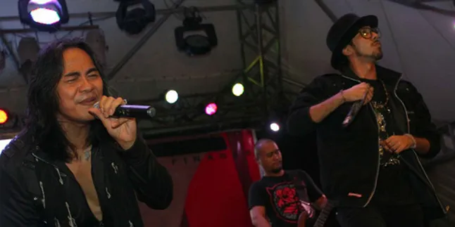 Rocker Kasarunk: Dari Pop Kesasar di Rock