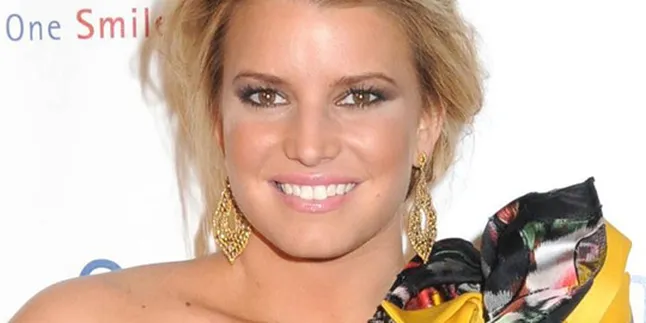 Kekasih Jessica Simpson Resmi Bercerai