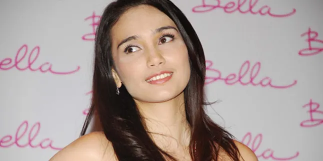 Febby Febiola Syukuri Kerutan di Wajah Febby Febiola Syukuri Kerutan di Wajah