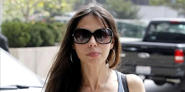 Oksana Siapkan 39 Pengacara Buat Melawan Mel Gibson