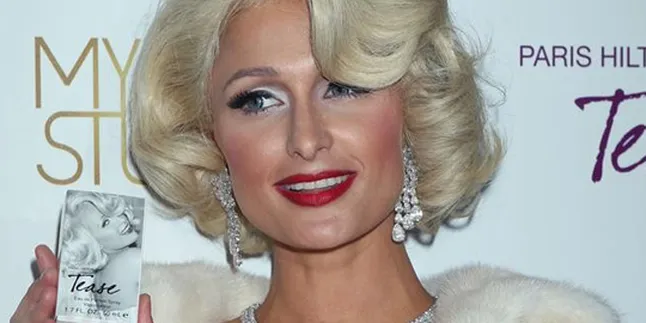 Paris Hilton Berniat Berhenti Berpesta