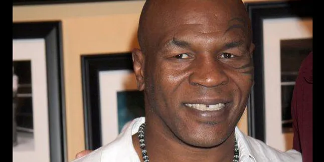 Tinju Fotografer, Mike Tyson Dituntut $25 Juta