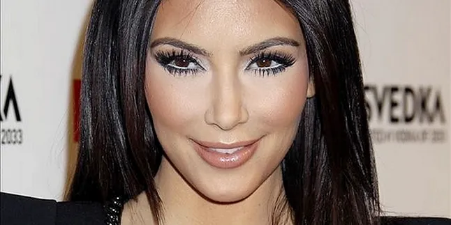 Kim Kardashian: Bugil Itu Bikin 'Nervous'