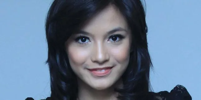 Chelsea, Lagu Curhat Para Perempuan