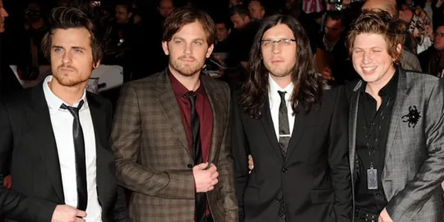 Basis Kings Of Leon Kecanduan Obat Batuk
