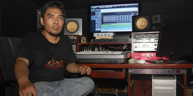 Erwin Prasetya Awali Debut di Zoom Dengan Mini Album