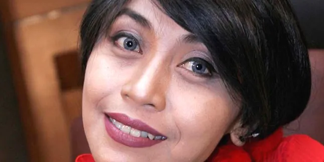 Trie Utami: Sejarah Indonesia Tak Sesederhana Itu