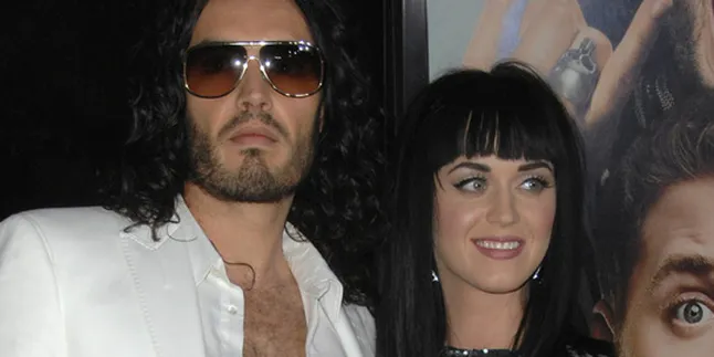 Upacara Hindu Resmikan Pernikahan Katy Perry-Russell Brand