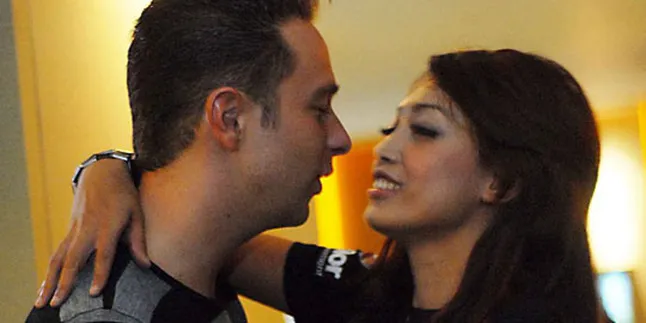 Shierly Rushworth - Kenneth Tak Terganjal Agama