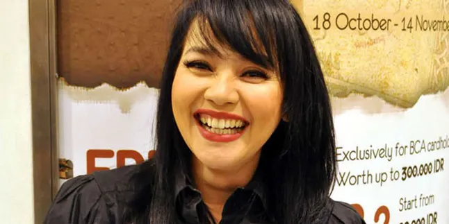 Dewi Gita, Antara David Foster dan Bencana Alam
