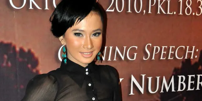 Amour Sumbang Korban Bencana Dengan 'Tukang Gosip'