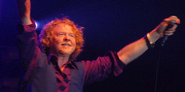 Simply Red Ajak Bernostalgia di Konser Perpisahan