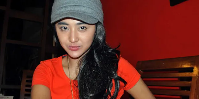 Rabu Tak Syuting, Dewi Perssik Bakal Dipecat