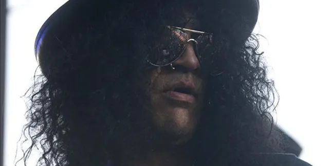 Slash Batalkan Permohonan Perceraian