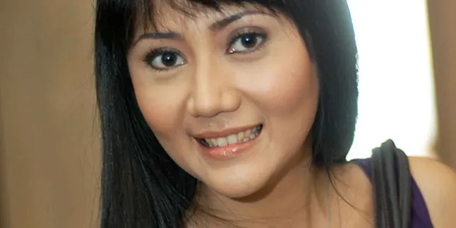 Aida Saskia Minta Zainuddin MZ Selesaikan 'Lirik Lagu'