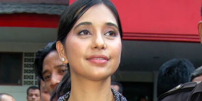 Ayu Azhari Cuma Ingin Sang Anak Jera