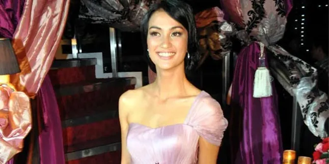 Atiqah Hasiholan: Saya Tidak Melihat Ini Sebagai Beban