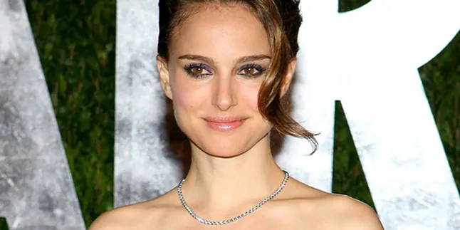 Natalie Portman Hanya Inginkan Seks Dari Ashton Kutcher