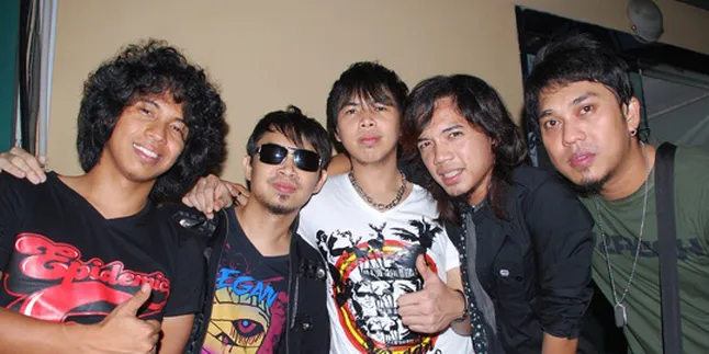 Zian Zigaz: Ramalan Ganggu Masyarakat