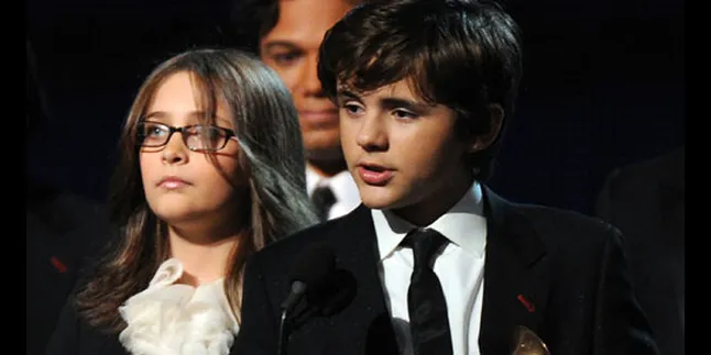 Anak Michael Jackson: Ayahku Normal!