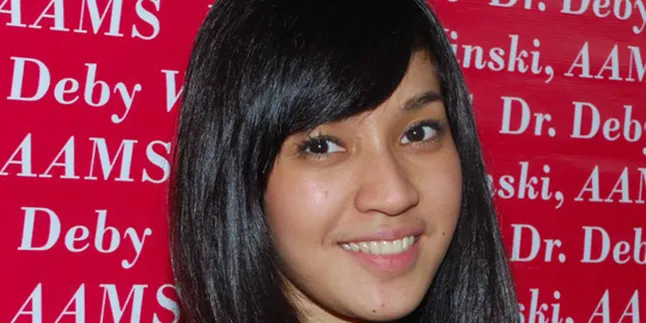 Dhini Aminarti Pilih Sibukkan Diri Urus Suami