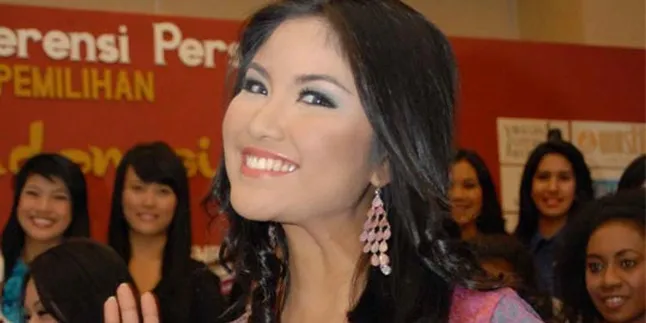 Zizi: Jangan Lihat Hebohnya Kedatangan Obama