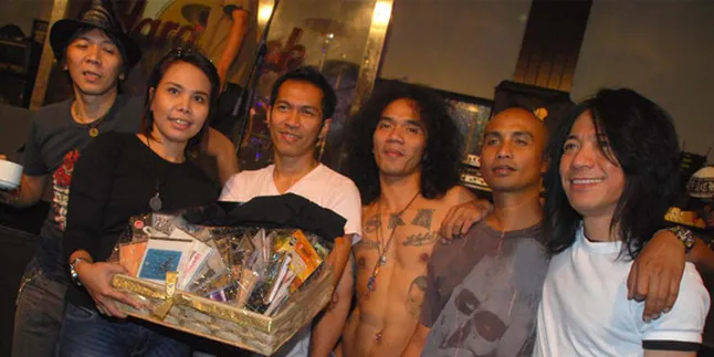 Musisi Peduli di Senandung Untuk Negeri