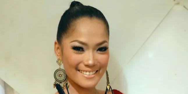 Jenny Cortez: Boy Tidak Mengenalku Secara Utuh Jenny Cortez: Boy Tidak Mengenalku Secara Utuh