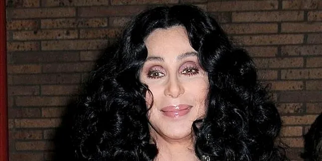 Cher Dibesarkan di Lingkungan Rasis