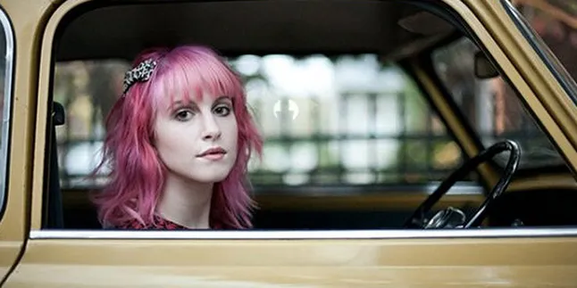 Klip Paramore 'Playing God' Dirilis Hari Ini!