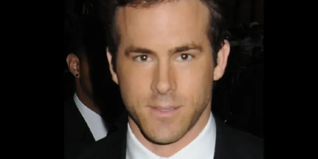 Ryan Reynolds, Pria Terseksi 2010!