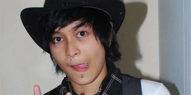 Mitha - Dara Tidak Ketagihan Main Film