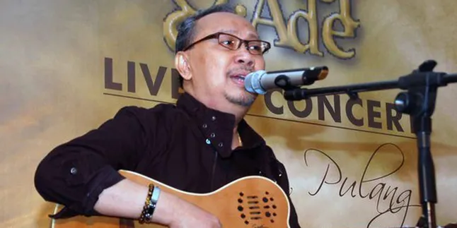 Ebiet G Ade Lelang Jaket Untuk Pengungsi Merapi