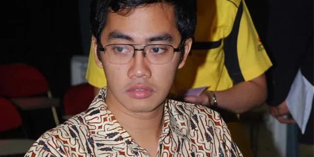 Dennis Adishwara: SANG PENCERAH Tidak Akurat, Mending Bikin Film Horor Sex