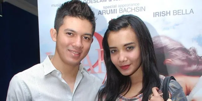 Irwansyah - Zaskia Sungkar  Bulan Depan Menikah