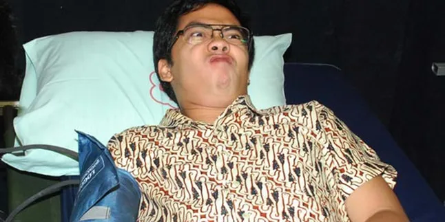 Donor Darah, Dennis Adishwara Incar Roti Dan Susu