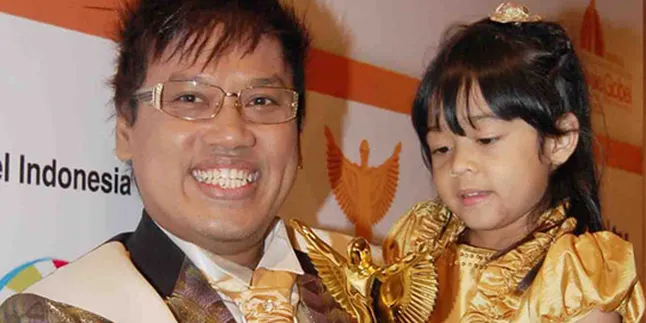 Tampil Funky, Uya Kuya Tak Anti Batik