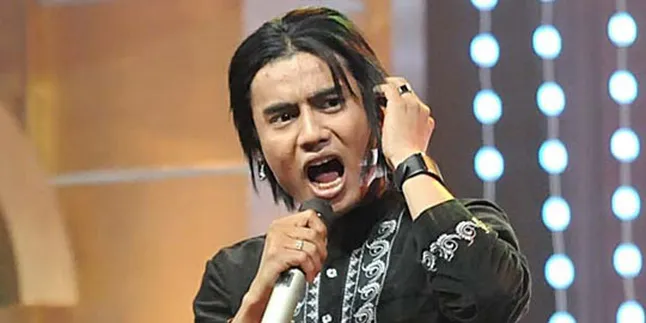Charly ST12: 'Nehi Nehi' Untuk Azhari Sisters