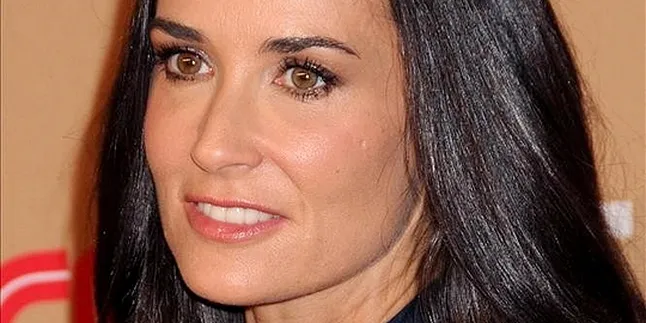 Demi Moore Habiskan US$150 Ribu Untuk Perawatan Kulit
