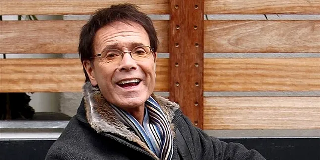 Cliff Richard Lebih 'Laku' Dibanding Bieber