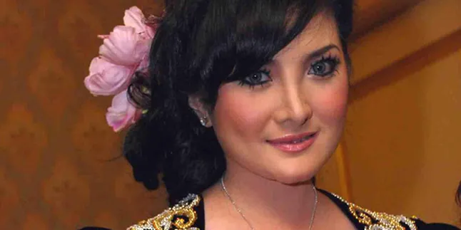 Kiki Amalia Jalani Siraman