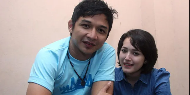 Pasha Ungu Lamar Adelia Pasha Ungu Lamar Adelia