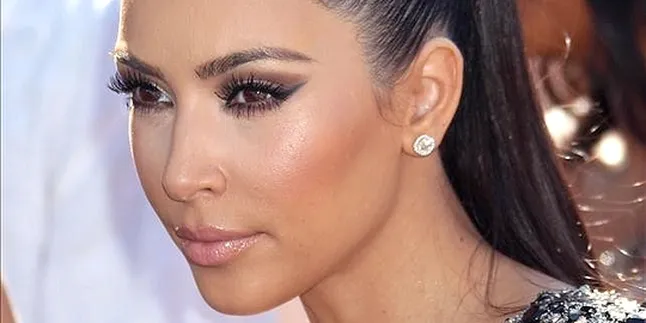 Kim Kardashian Lebih Ngetop Dari Obama