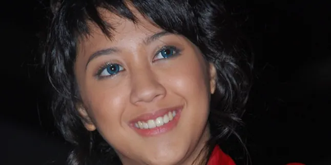 Sherina Kejar Bachelor of Science di 2012