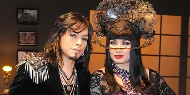 Kerja Bareng, Titi DJ Mengaku Tak Sodorkan Suami