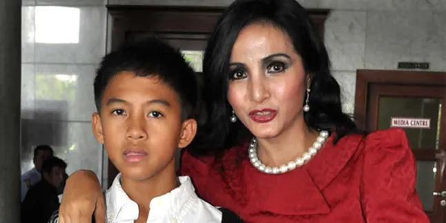 Perkawinan Machica Mochtar - Moerdiono Diuji Materi MK