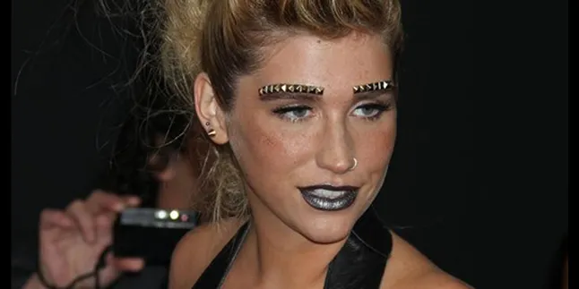 Kesha Takut Cumi-Cumi!