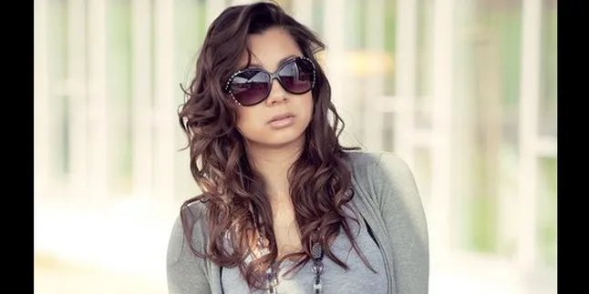 Siapa Jennifer Bachdim? Ini Dia Jawabannya! Siapa Jennifer Bachdim? Ini Dia Jawabannya!