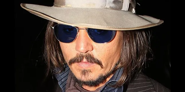 Johnny Depp Tidak Punya Dan Tidak Suka Telepon