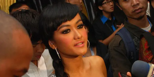 Julia Perez: Kalau Dipaksa Perang Saya Pasti Maju